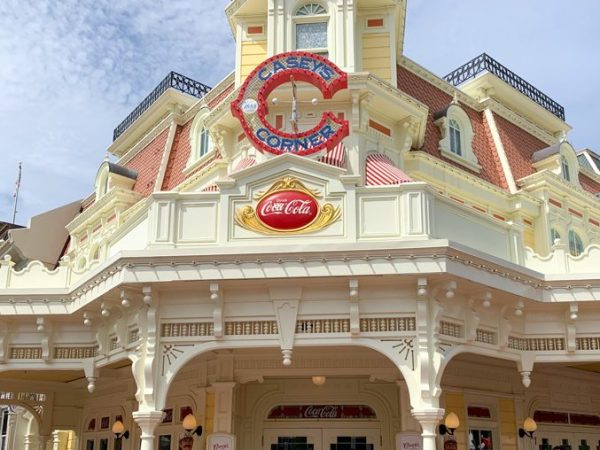 Casey’s Corner Allergy Review: Navigating Quick Bites on Main Street,&nbsp;U.S.A.